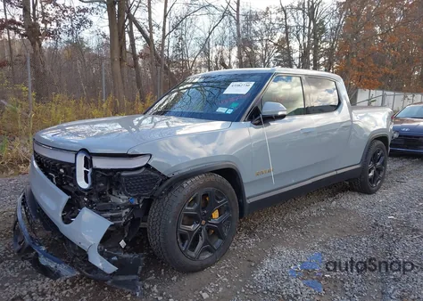 2023 Rivian R1T Adventure Quad Motor Large Pack из США, поврежденный, VIN 7FCTGAAA1PN023509